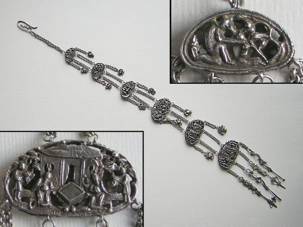 Very long grooming set with six medallions – (8583)